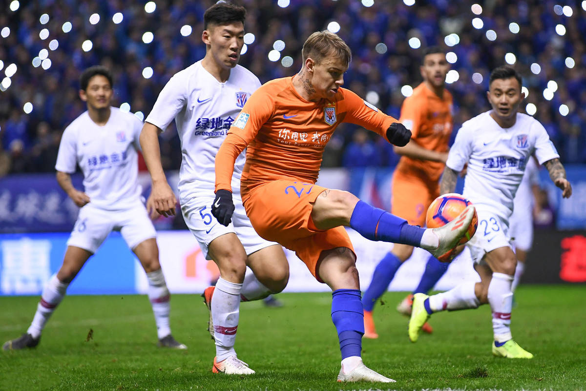 关于葡萄牙体育训练开放日，赛后内部沟通引欢呼，中超在即，赛程密集仍需轮换的信息