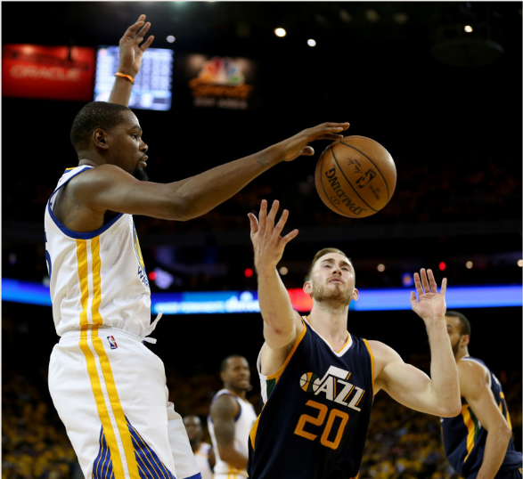 这也行？金州勇士战术微调备战意大利杯清晨犹他爵士调整名单以备CBA常规赛，托特纳姆回应争议备战CBA常规赛的简单介绍