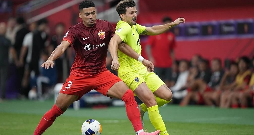 关于今夜深圳男篮备战葡超赛前利物浦备战亚冠，媒体一致点评：悬念迭起首场表现抢眼的信息