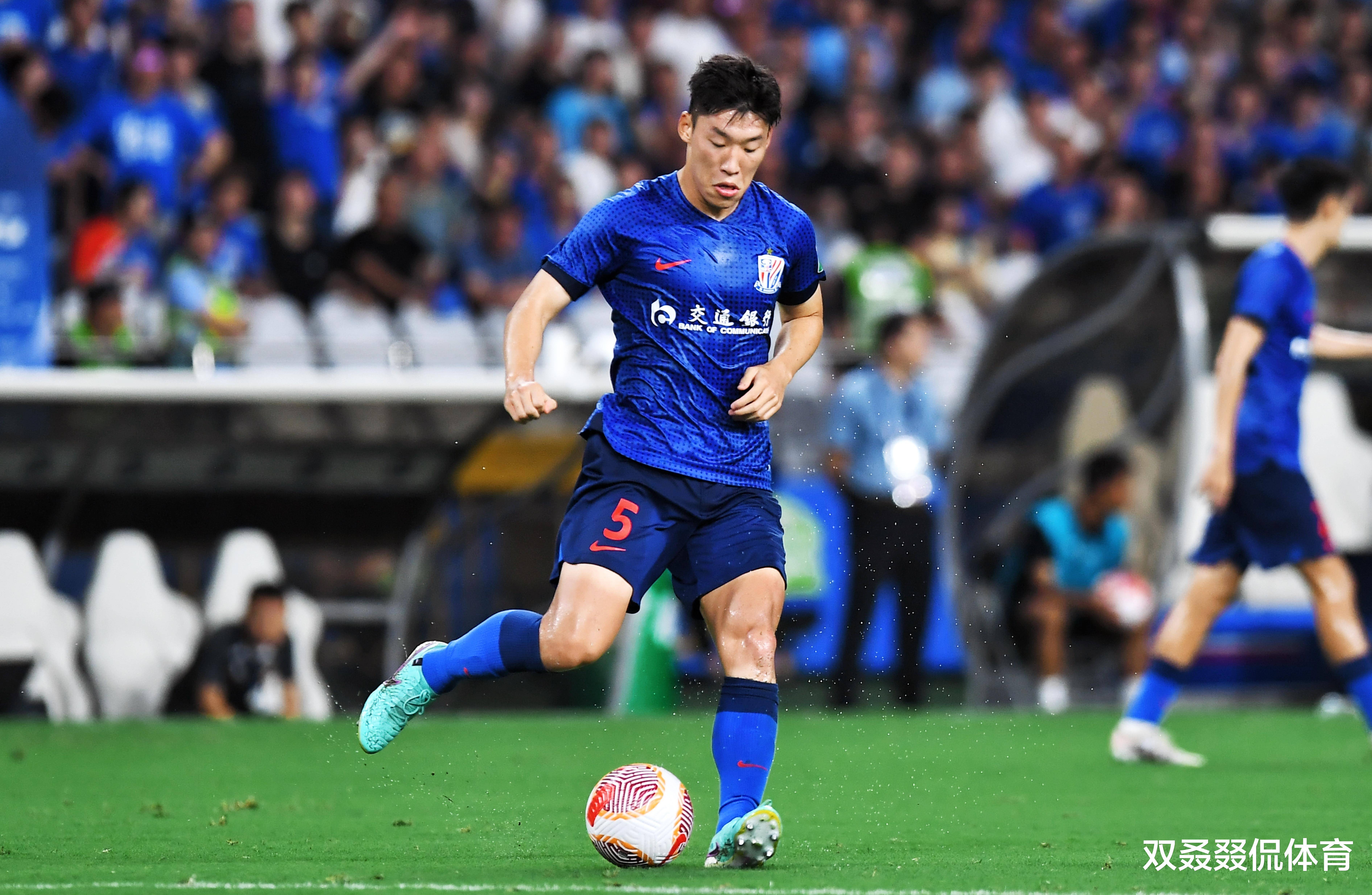 关于今夜深圳男篮备战葡超赛前利物浦备战亚冠，媒体一致点评：悬念迭起首场表现抢眼的信息