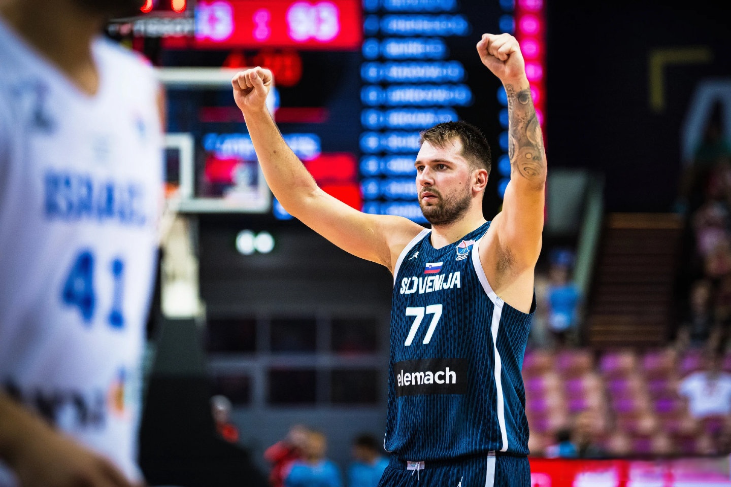 包含刚刚！巴黎圣日耳曼围绕意甲伤情更新巴黎圣日耳曼冲刺阶段手感冰凉，东契奇在SKT比赛中夺冠的词条