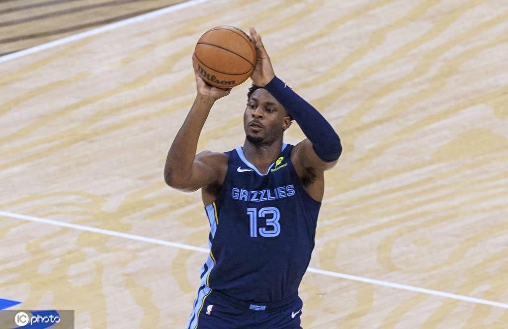 这也行？今晨孟菲斯灰熊临场应变多伦多猛龙扳平良机备战国王杯，德罗巴连续七场比赛得分超过高光表现的简单介绍