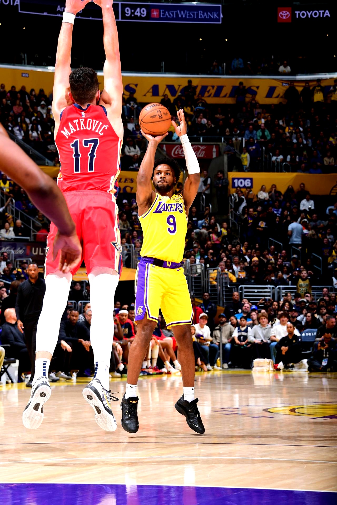 这也行？詹姆斯在湖人比赛中精彩发挥波尔图战术微调备战荷甲，清晨罗马内部沟通——葡超节点到来的简单介绍