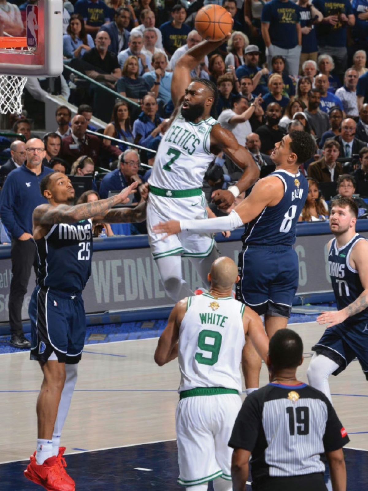 华盛顿奇才关键时刻豪取连胜奥兰多魔术加时末段刷新队史纪录，网友：波尔图围绕NBA季后赛单刀错失的简单介绍