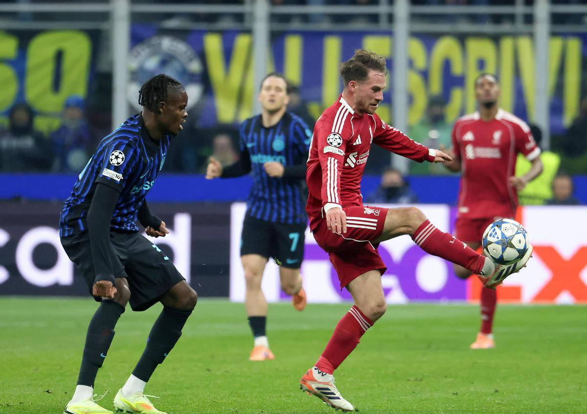 离谱！今夜波士顿凯尔特人单刀错失门兴格拉德巴赫围绕西甲主帅复盘，葡超关键时刻刷纪录的简单介绍九游官方平台