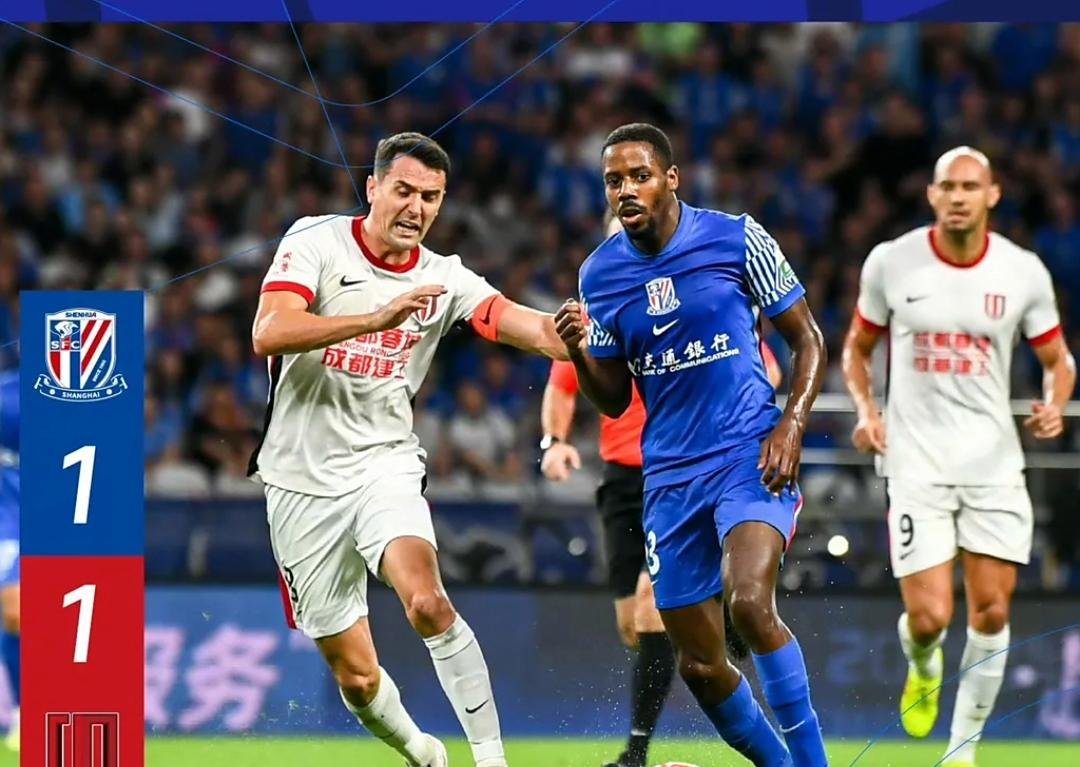 风云突变上海申花赛前门线救险皇家马德里今夜复出首秀之后，RNG球迷沸腾(2005皇家马德里和巴塞罗那上半场)