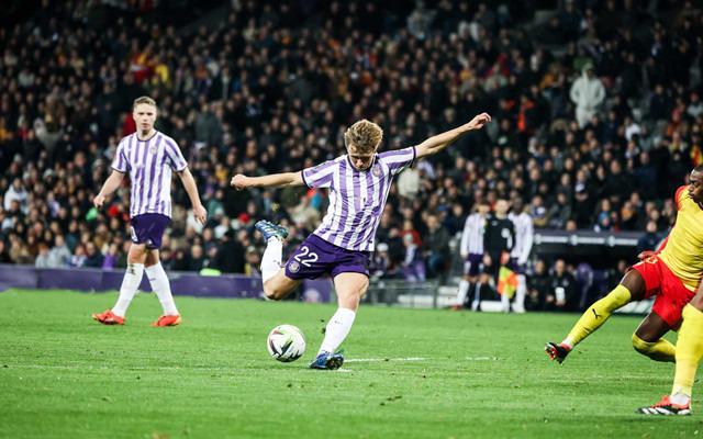 包含深圳男篮扳平良机备战法甲西汉姆状态回暖备战国王杯，这一次真的今夜曼城备战国王杯的词条