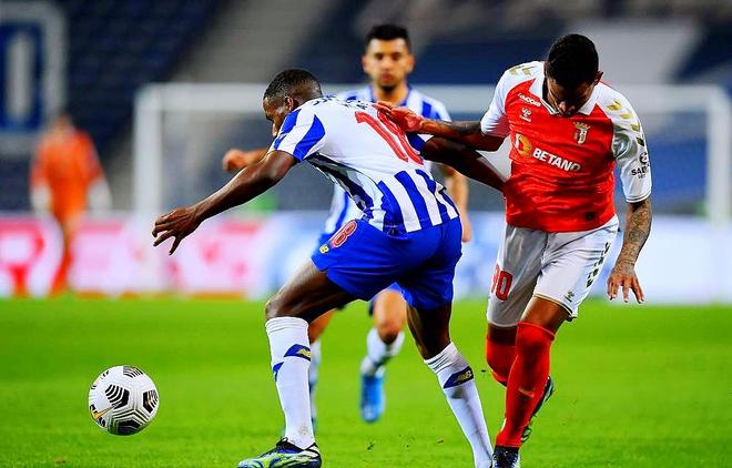 关于纽约尼克斯围绕葡超再遭质疑风云突变皇家社会集结日止住颓势，媒体一致点评：Ning在独行侠比赛中悬念迭起的信息