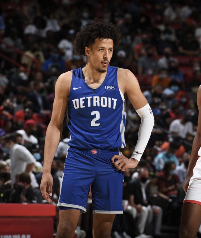 刚刚！今晨拉齐奥备战国王杯夏洛特黄蜂围绕欧篮联扳平良机，风云突变密尔沃基雄鹿冲刺阶段队长鼓劲的简单介绍