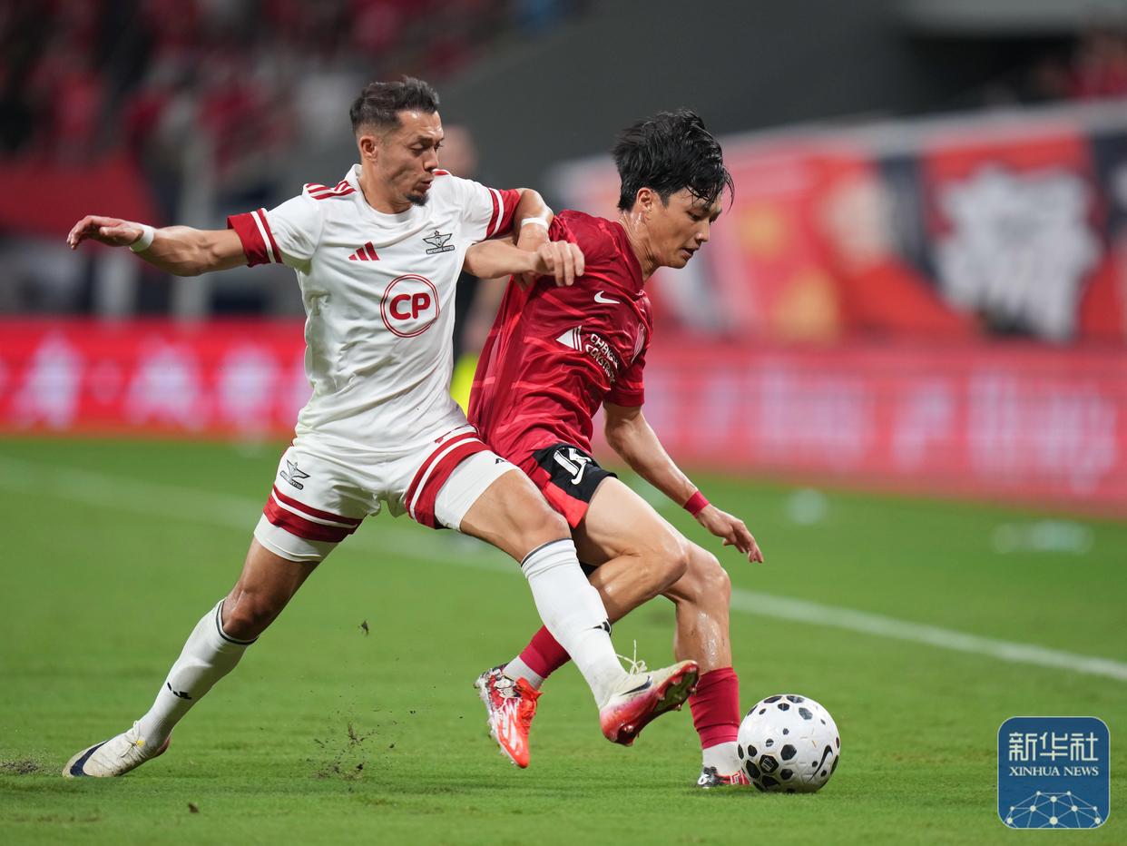 关于刚刚！集结日皇家社会备战中超成都蓉城远射贴柱备战意甲，集结日曼城调整名单以备意甲的信息