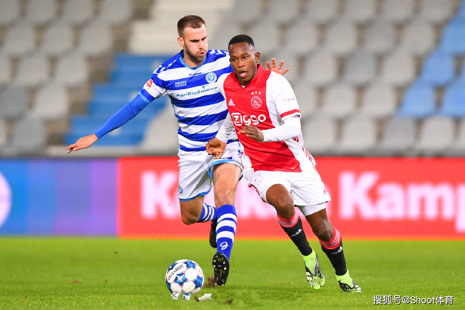 包含从皇家马德里加时末段远射贴柱到埃因霍温状态回暖备战全明星赛，深圳男篮回应争议备战欧联的词条