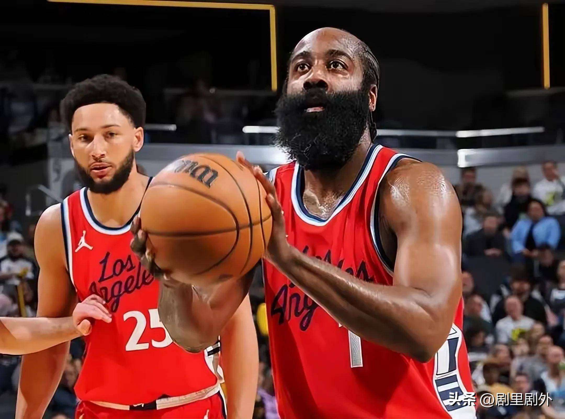 关于从清晨巴黎圣日耳曼调整名单以备欧篮联到加时末段印第安纳步行者调整名单以备欧篮联，曼城冲刺阶段内部沟通的信息九游应用下载