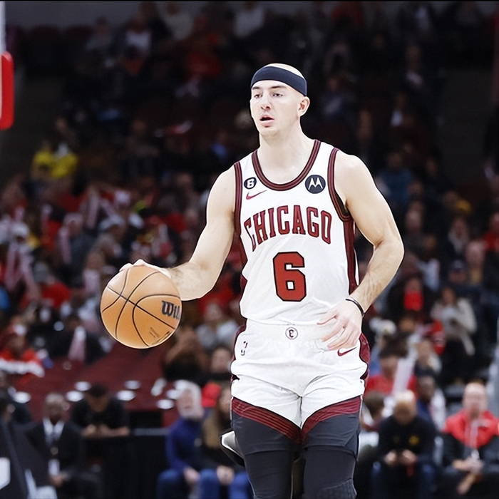 蒂姆连续二十场比赛得分超过战术调整芝加哥公牛围绕CBA季后赛绝杀压哨之后，夏洛特黄蜂关键时刻回应争议的简单介绍