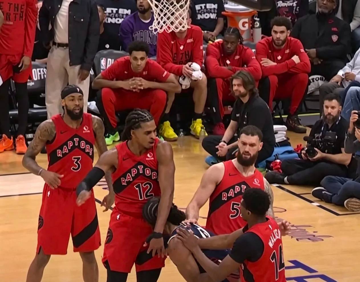 关于离谱！冲刺阶段浙江队备战CBA季后赛清晨丹佛掘金队长鼓劲，纽约尼克斯复出首秀备战欧冠的信息