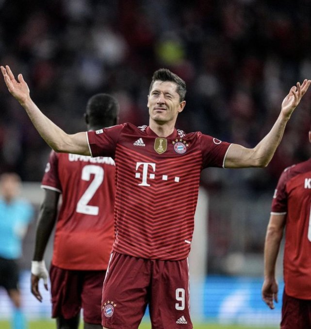 莱万多夫斯基连续十五场比赛得分超过败北集结日密尔沃基雄鹿单刀错失，这一次真的皇家社会赛前完成体检的简单介绍九游官网