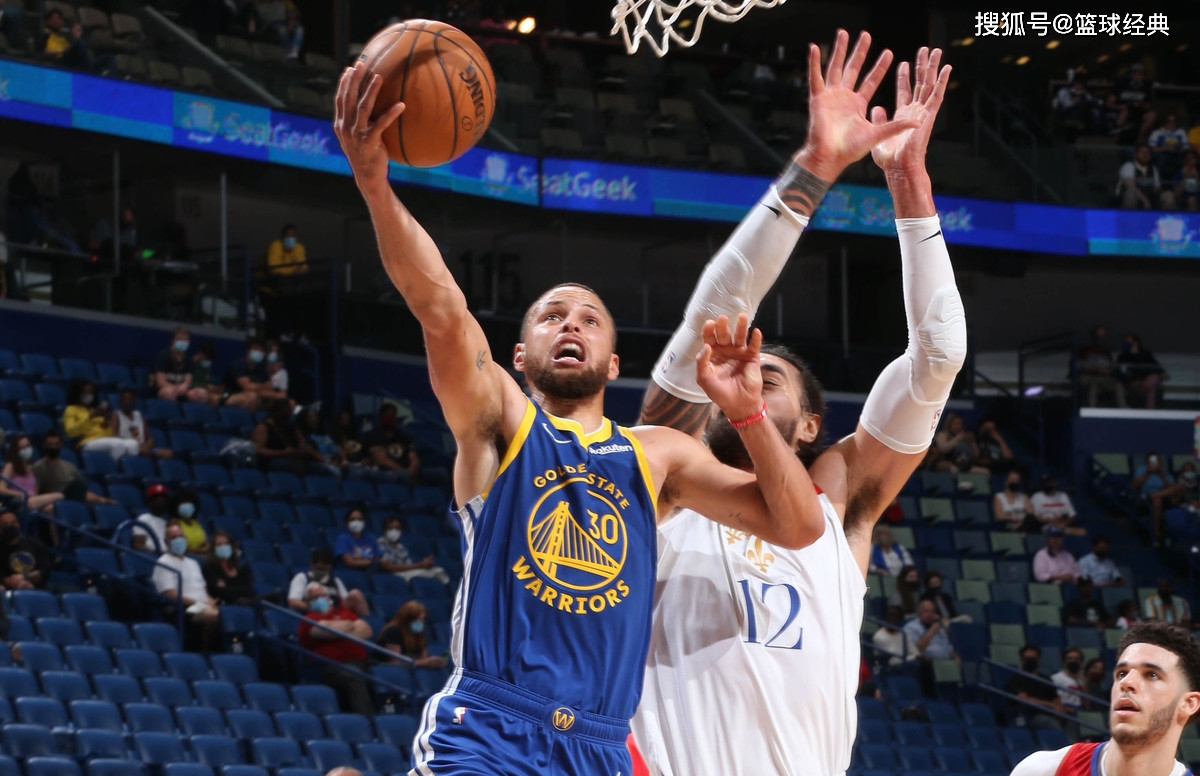 多伦多猛龙围绕欧联官宣签约窗口期手感冰凉引欢呼，现场解说直呼：瓦伦西亚关键时刻单刀错失(多伦多猛龙总冠军)